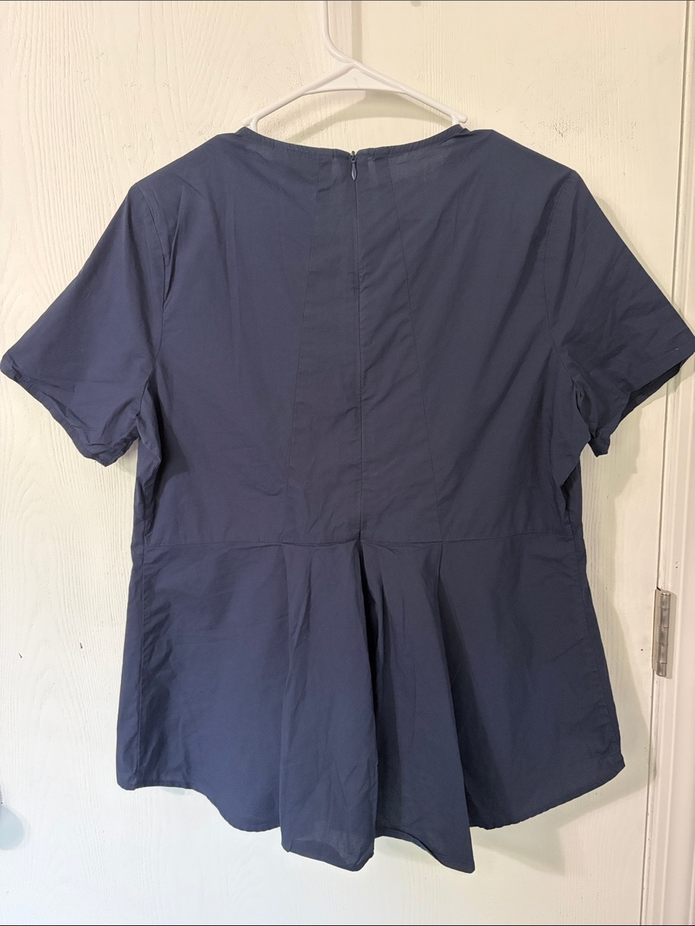 Anthropologie HD In Paris Pleated Poplin Top Navy Like New Size Medium - Picture 3 of 6